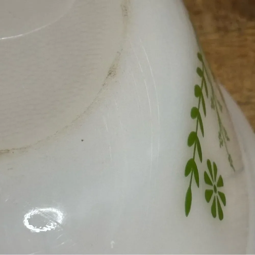 Vintage 1960’s Glasbake Green Daisy Milk Glass 1 Quart Oval Casserole J235